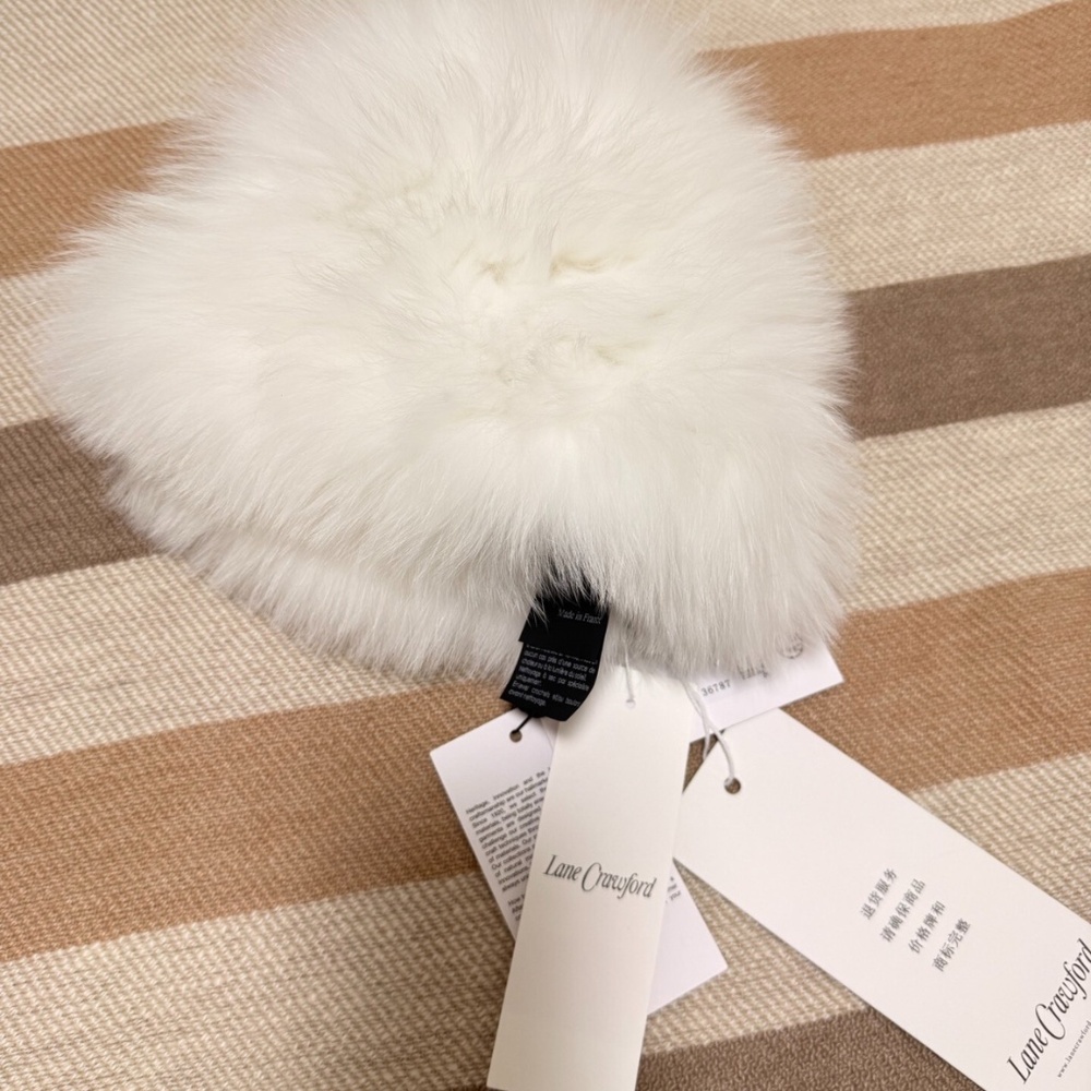 NWT Yves Salmon Fox Fur Beanie